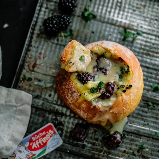 Baked cheese in thyme