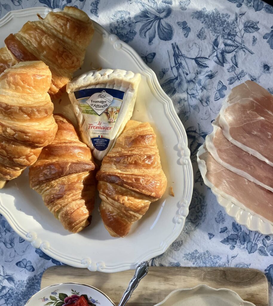 Ham, Cheese & Roasted Red Pepper Croissant